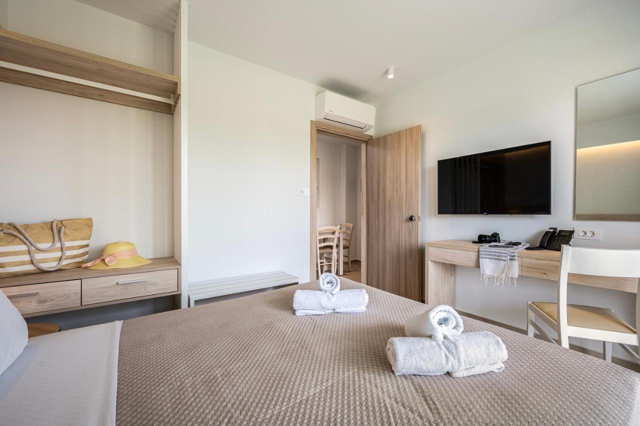 Mythos Suites Hotel ตีกากี ภายนอก รูปภาพ