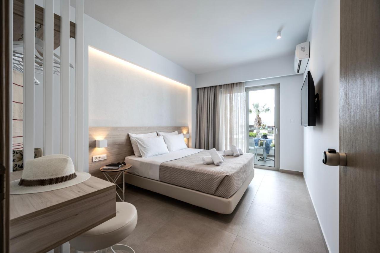 Mythos Suites Hotel ตีกากี ภายนอก รูปภาพ