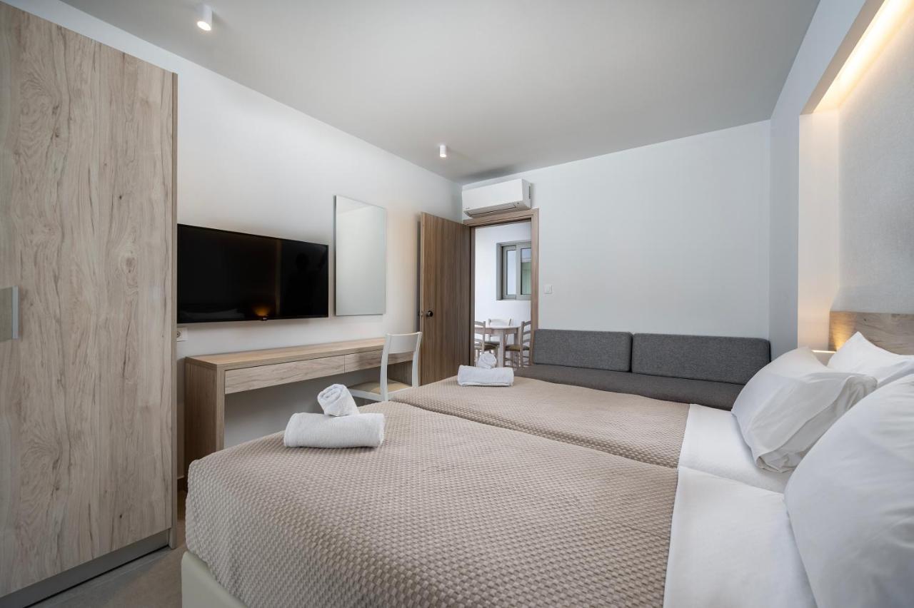 Mythos Suites Hotel ตีกากี ภายนอก รูปภาพ